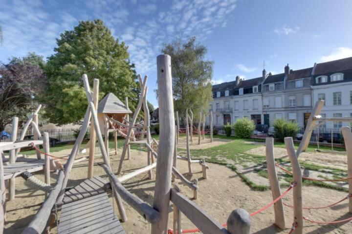 Lerelaisdodileqsl - Cambrai - Hyper Centre - Free Wifi - Ideal Couple & Famille エクステリア 写真